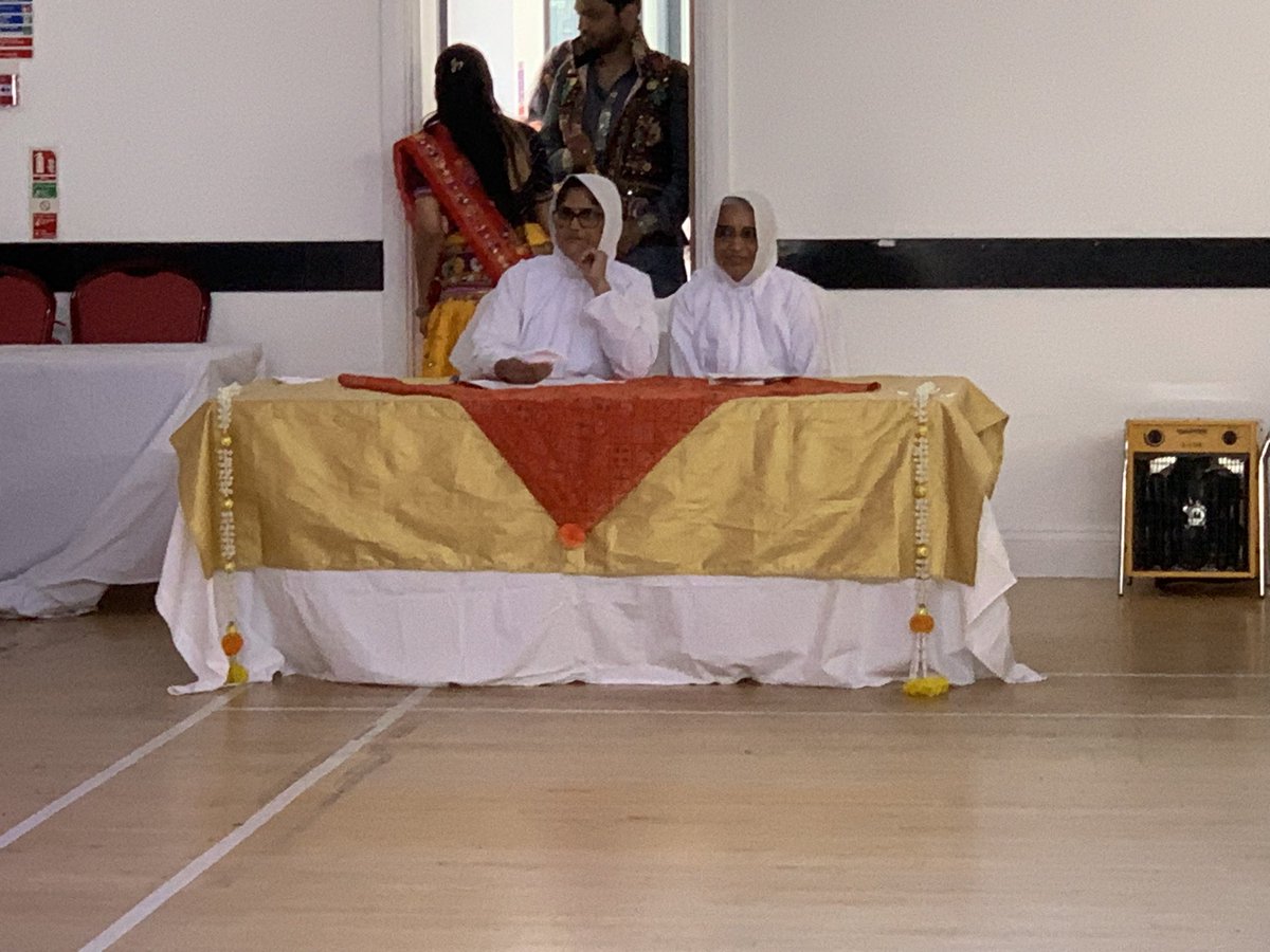 Jainpedia's tweet photo. A full house at @navnat to wish Samanijis Dr Pratibha Pragya and Punya Pragya farewell as they move to #FloridaUniversity
#Jain #OneJain #JainVisvaBharti https://t.co/21Uq3zcUPV