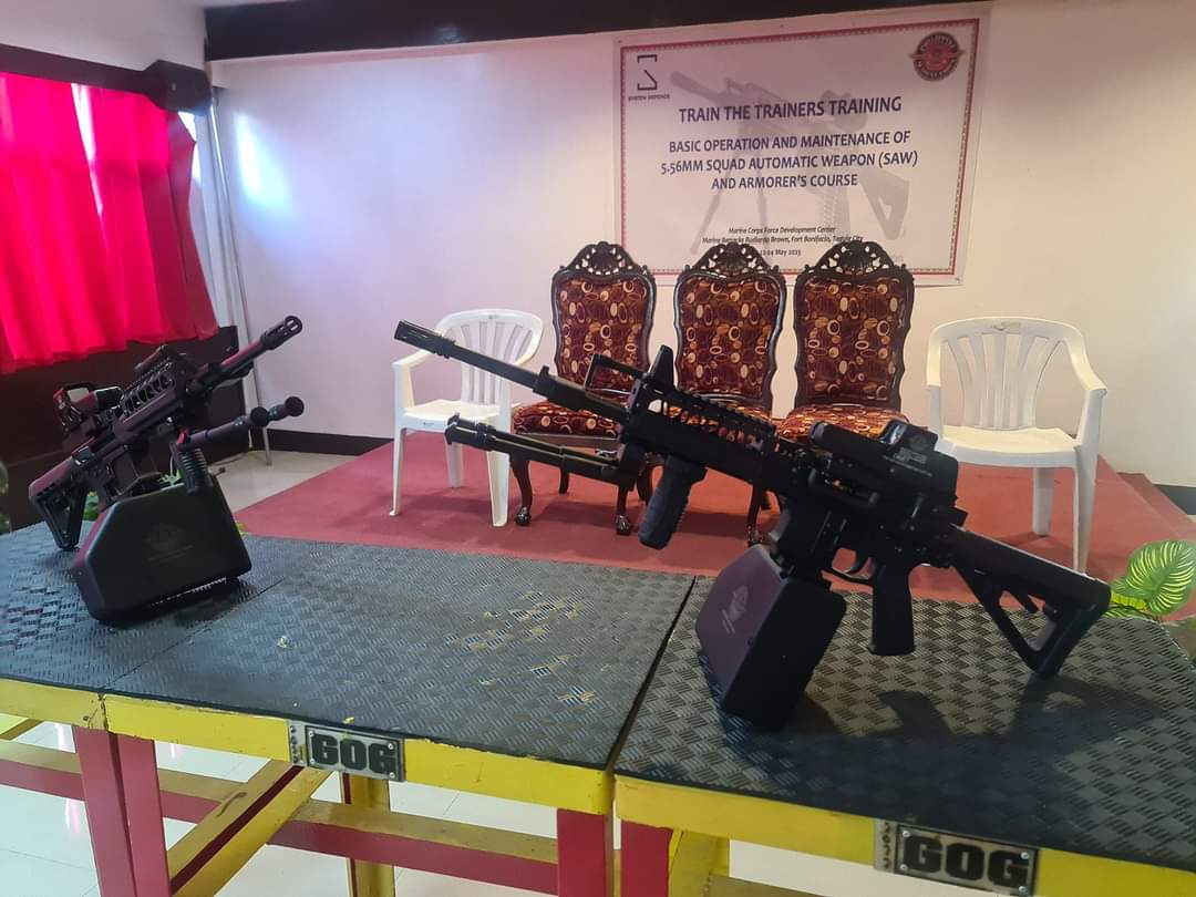 EVostox's tweet image. [English] 18/06/2023

&quot;MFR56&quot; 

(Apparently I missed this one)

On May 30 2023, Philippine Marine Corps officially received 160 unit of Turkish-made System Defense &quot;MFR56&quot;. A 5.56x45 mm NATO LMG for their squad automatic weapons requirement. 

(📸 / 📹 Edwin Año) 
[1/3]
