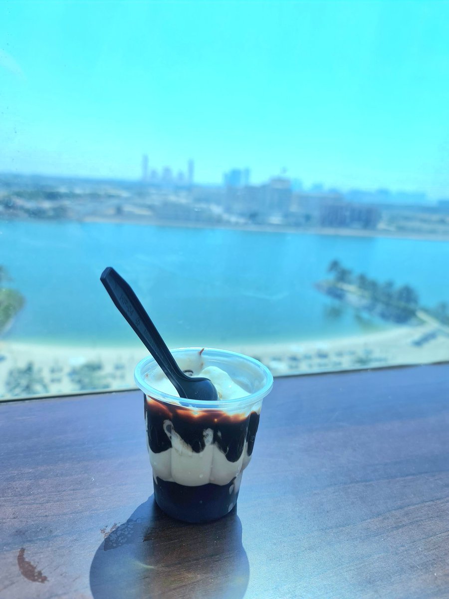 Bring this back Hot Fudge Sundae back to the UK 🇬🇧  <a href="/McDonaldsUK/">McDonald's UK</a> <a href="/McDonalds/">McDonald's</a> <a href="/McDonaldsUAE/">McDonald's UAE</a>