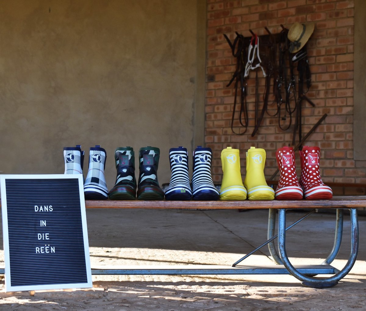 evercreatures's tweet image. Wellies in all sizes, ready for action.

#wellies #citywellies #'rainbowwellies #rubberwellies #rubberboots #newwellies #evercreatures #lovemywellies