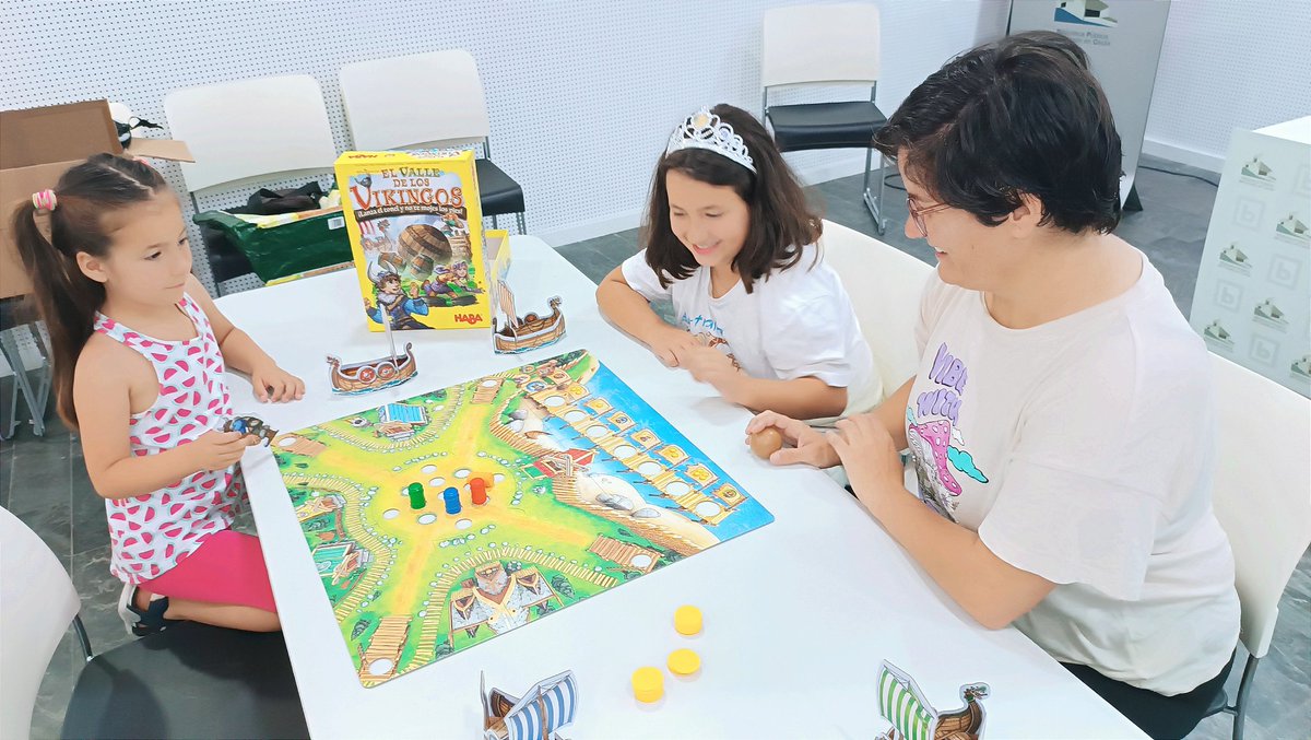 Ayer celebramos nuestra jornada de juegos de mesa dedicada al mundo vikingo en la <a href="/biblioceuta/">Biblioteca Pública del Estado Ceuta</a>