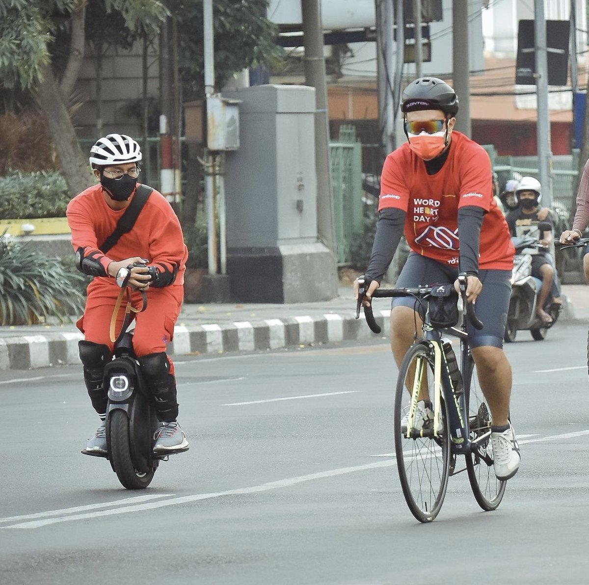 Pass pedal bikes all day long! Your EUC is a great way to ride and a great way to capture the moment. ⚡

#euc #electricunicycle #inmotionv11 #v11 #eucgoals #euccommunity #unicycle #inmotion #inmotionusa #myinmotion #v10 #v10f #v8f #v12 #inmotionv12
