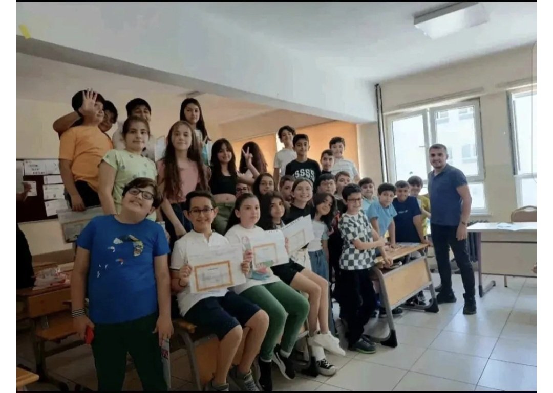 izakirogluoo's tweet photo. 2022-2023 Eğitim Öğretim yilını tamamladik
Koca bir yilı daha başarı hikayeleriyle sonlandırdik.Simdi dinlenme tatil zamanı. https://t.co/ipoNlpwN2Q