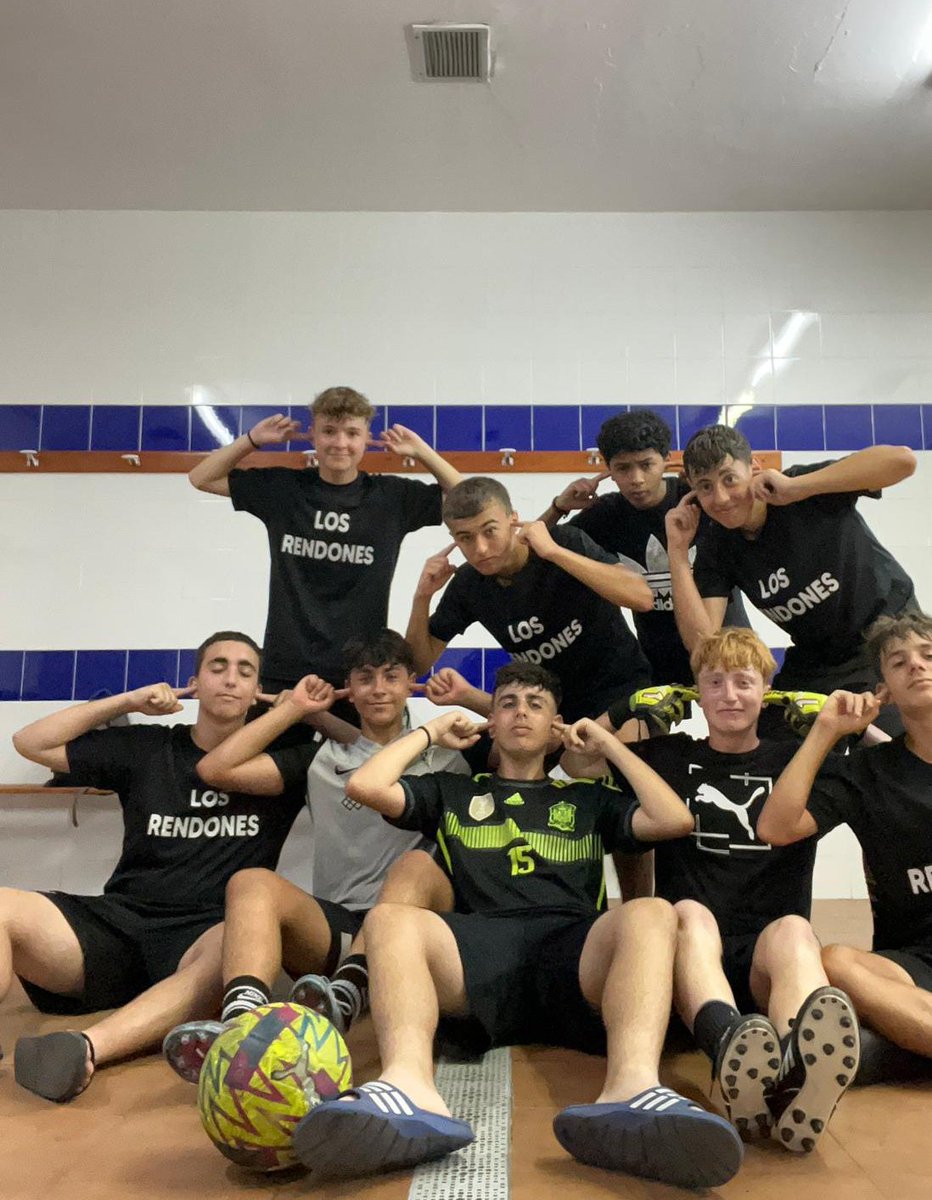 RENDONESCF's tweet photo. Partido de ayer disputado en bahia 
Zus chavalada 3 - 5 Rendones 
🚀🖤🤍 https://t.co/zYgRQjh5Og