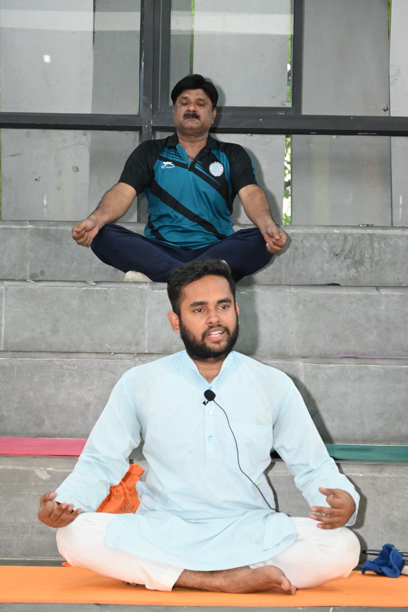 Thrilled to conduct a rejuvenating yoga and shatkarma session at IIT Roorkee's.
It was heartening to see the academic community prioritize #HealthyLiving and holistic well-being. Grateful to be a part of this initiative.

 #iitroorkee 
#InternationalYogaDay
