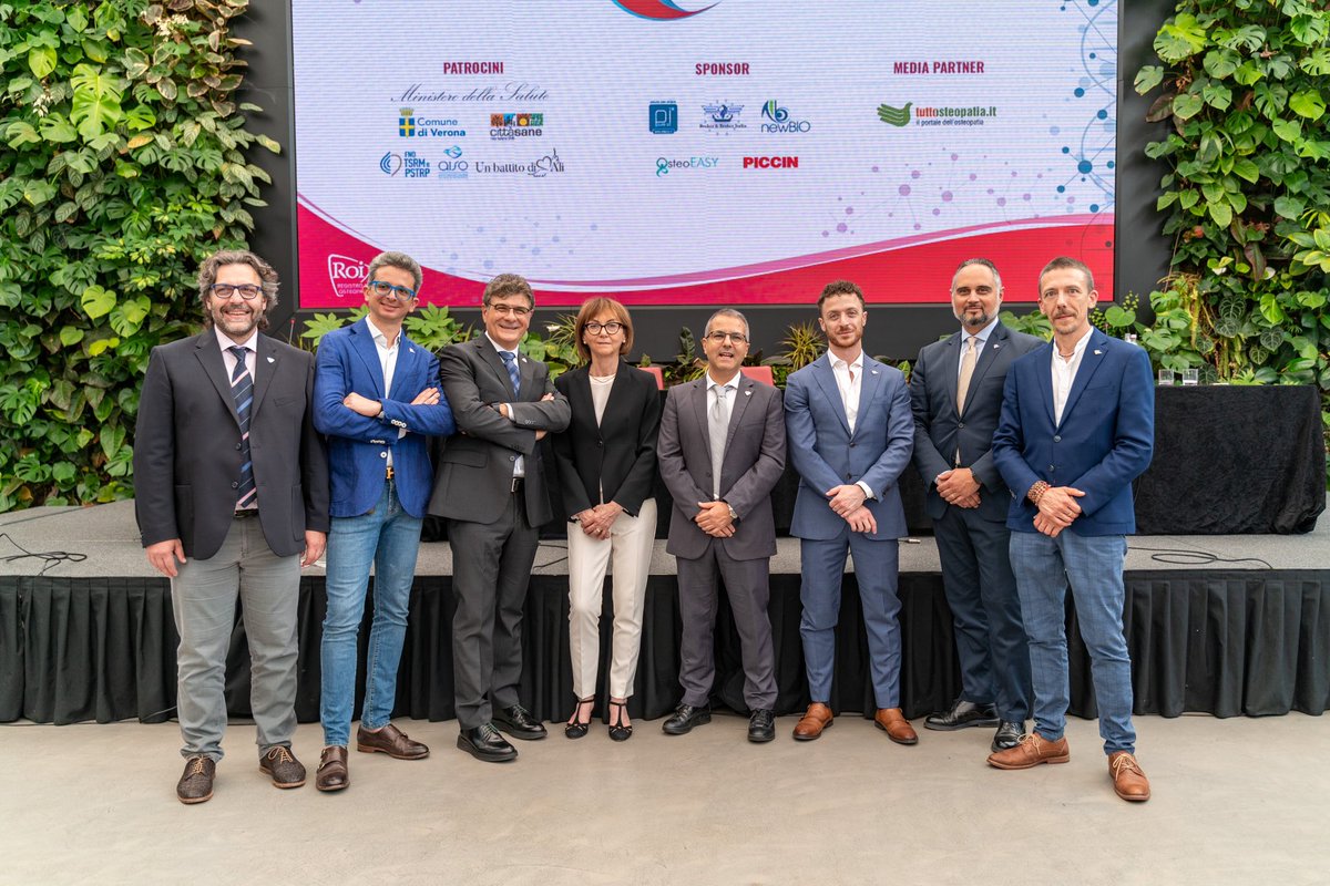 Ringraziamo di cuore i rappresentanti delle Istituzioni che sono intervenuti, i relatori, i moderatori, i giovani che saranno gli osteopati del futuro e naturalmente tutti i colleghi presenti
#CongressoROI2023 #registroosteopatiitalia #osteopati #18giugno