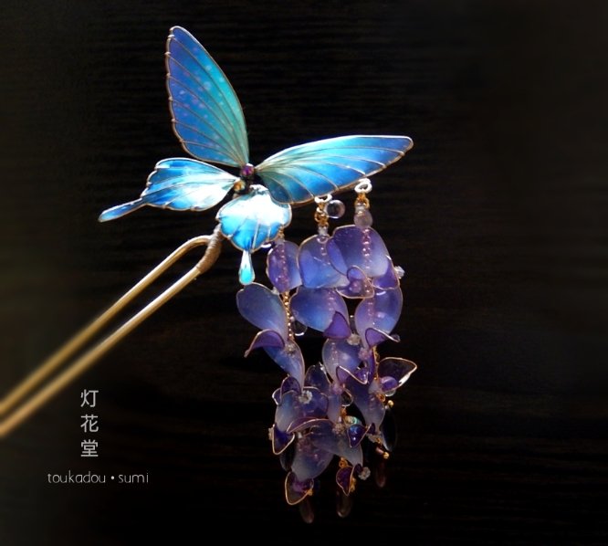 toukadou_sumi's tweet photo. #フォロワー10000以下の一次創作作家発掘フェス

ディップアートの応用で
髪飾りや耳飾りを
作っています✨ https://t.co/Z0f8cFMWEH