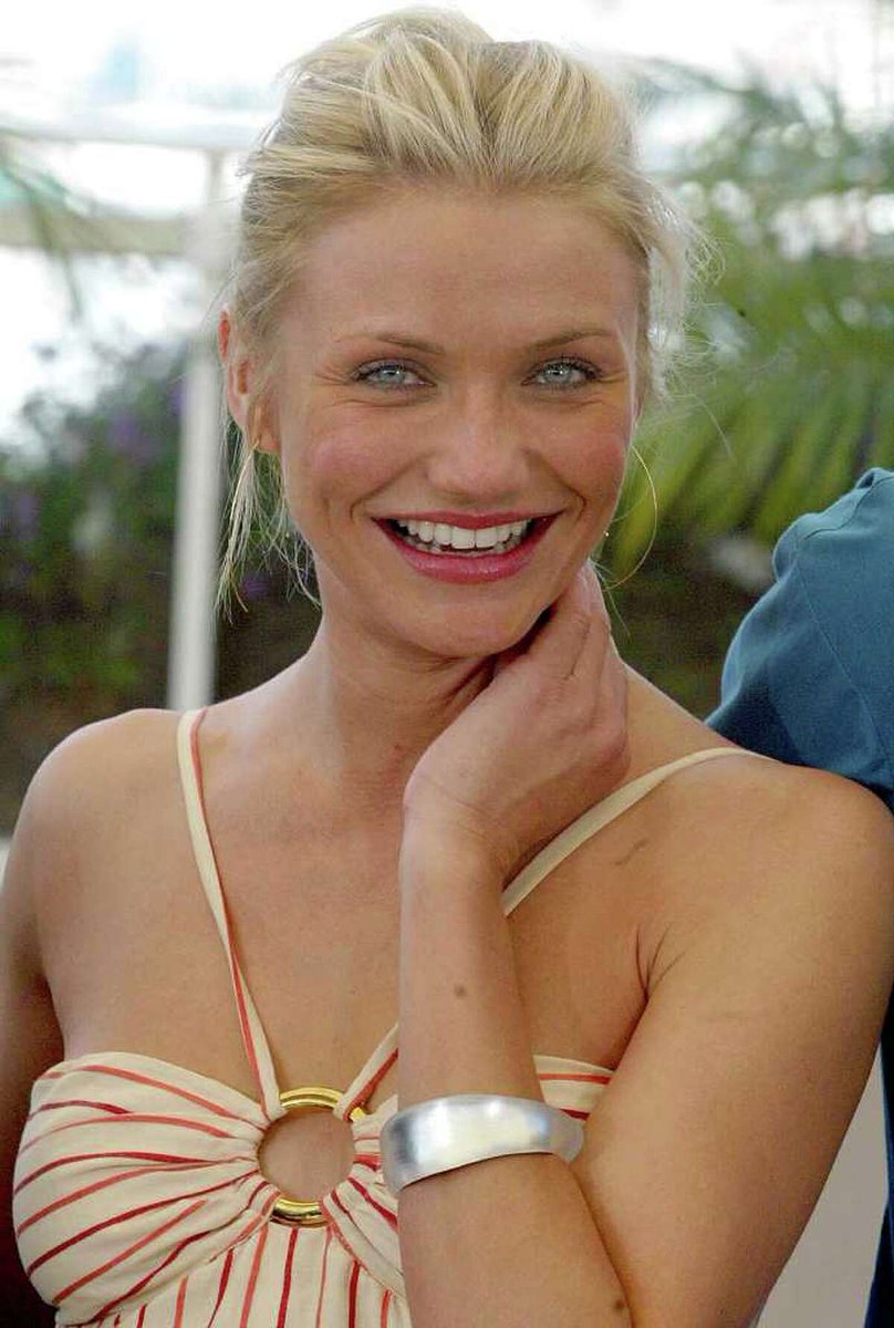 RT @Kevin10919728: Good morning. Happy Sunday. Let's start today with CAMERON DIAZ https://t.co/qV0hnTAc2J