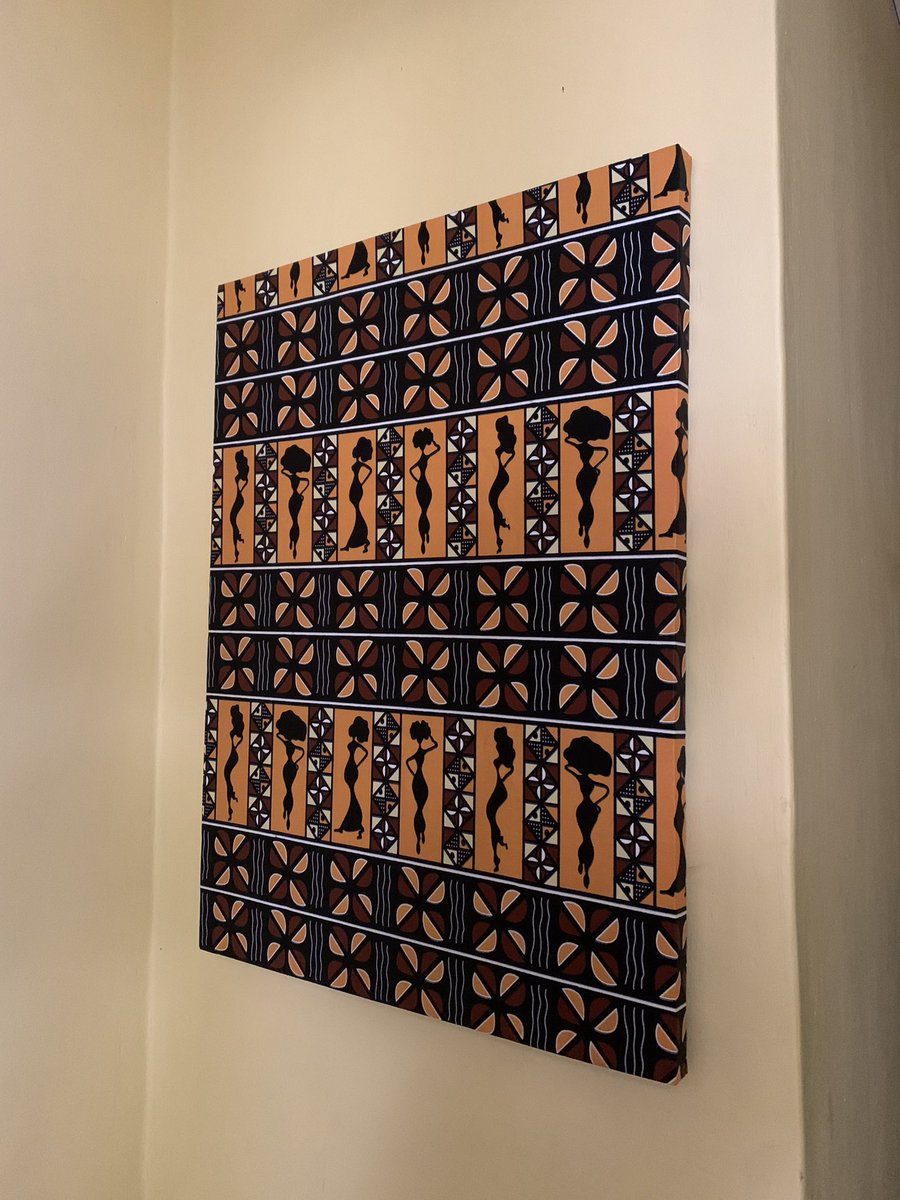 tiolembe's tweet image. I make these wall portraits made out of chitenje material.  

📍Pricing goes with the size of frame(skeleton) you’ve picked. 

📍The one attached its 60cm by 90 only for K20,000

You can press an order on this number
📍0985377785  WhatsApp 
📍0884650168 📞