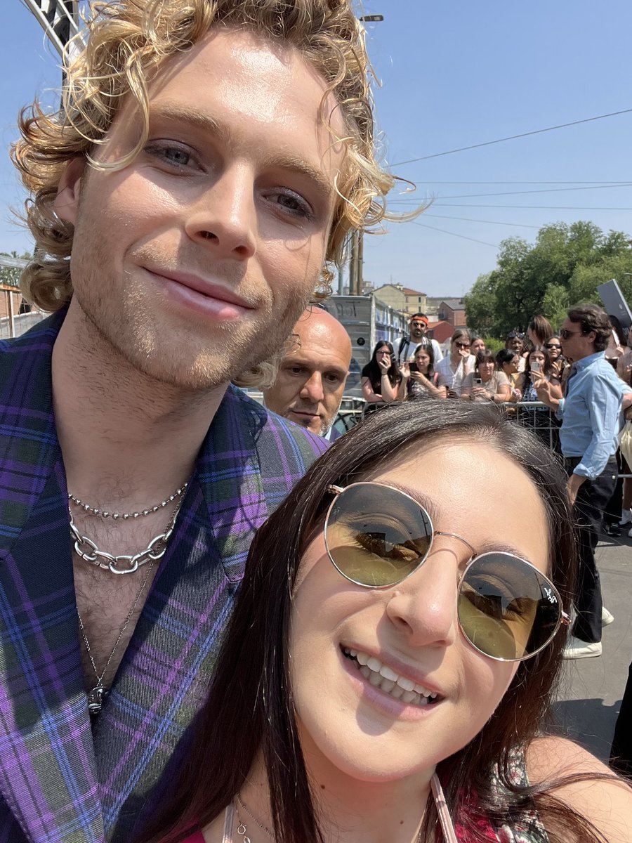Nic 🧣 | met luke tweet media