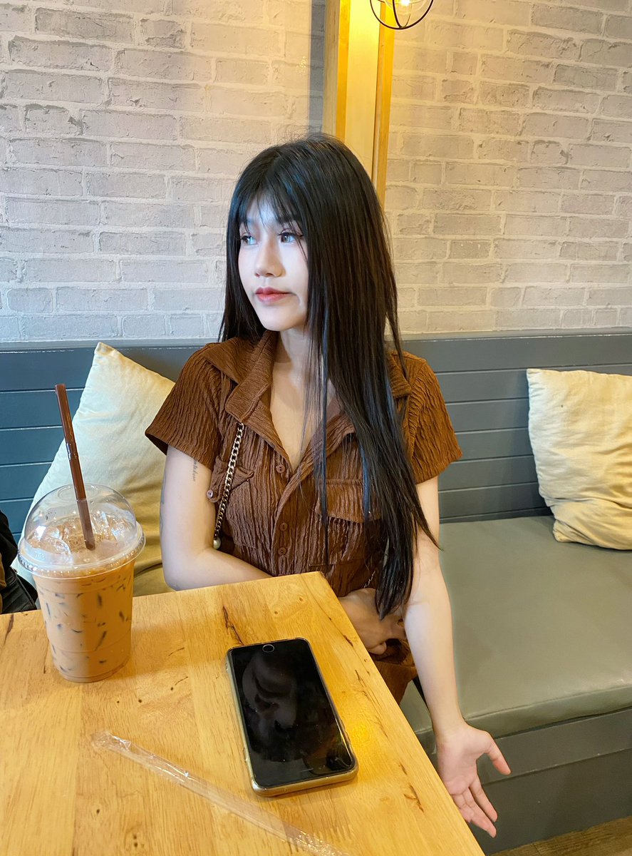 N254679's tweet photo. ไม่อยากให้คิดมาก แต่อยากให้คิดถึงนะงับ 😊❤️ https://t.co/vgExZqbczF