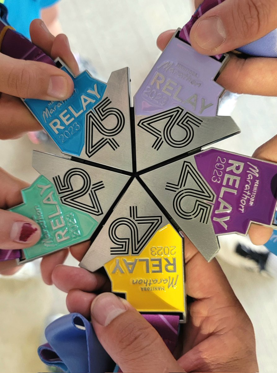 NguyenMath's tweet image. 42km done! Team time of 4h53m. First time doing the relay as a family.