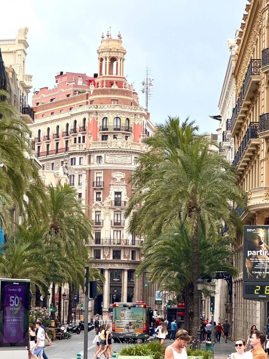 HAPPY FATHER S DAY !!❤️
Visiting beautiful Valencia and enjoying the gastronomy…🥘