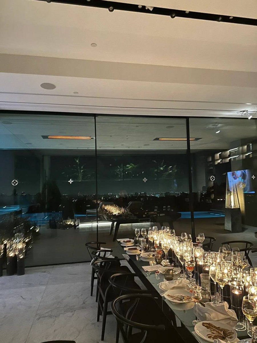 lanneyviolet's tweet photo. I was invited for LV Private Dinner  in #LosAngeles Beverly Hills.. https://t.co/QcooQj8PGT