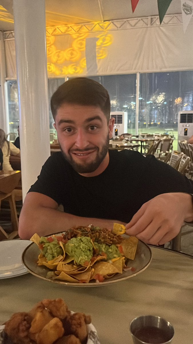This is how he lives his Dubai life
