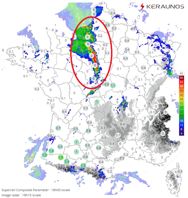 KeraunosObs's tweet photo. Comme prévu, les #orages s'organisent désormais en un système convectif de méso-échelle quasi linéaire (QLCS) entre #Centre et #Normandie. #Paris sera touché dans les minutes qui viennent. Des rafales > 100 km/h sont observées loc. Suivi temps réel : https://t.co/6GNoAjSNvt https://t.co/C2ShsU88UE