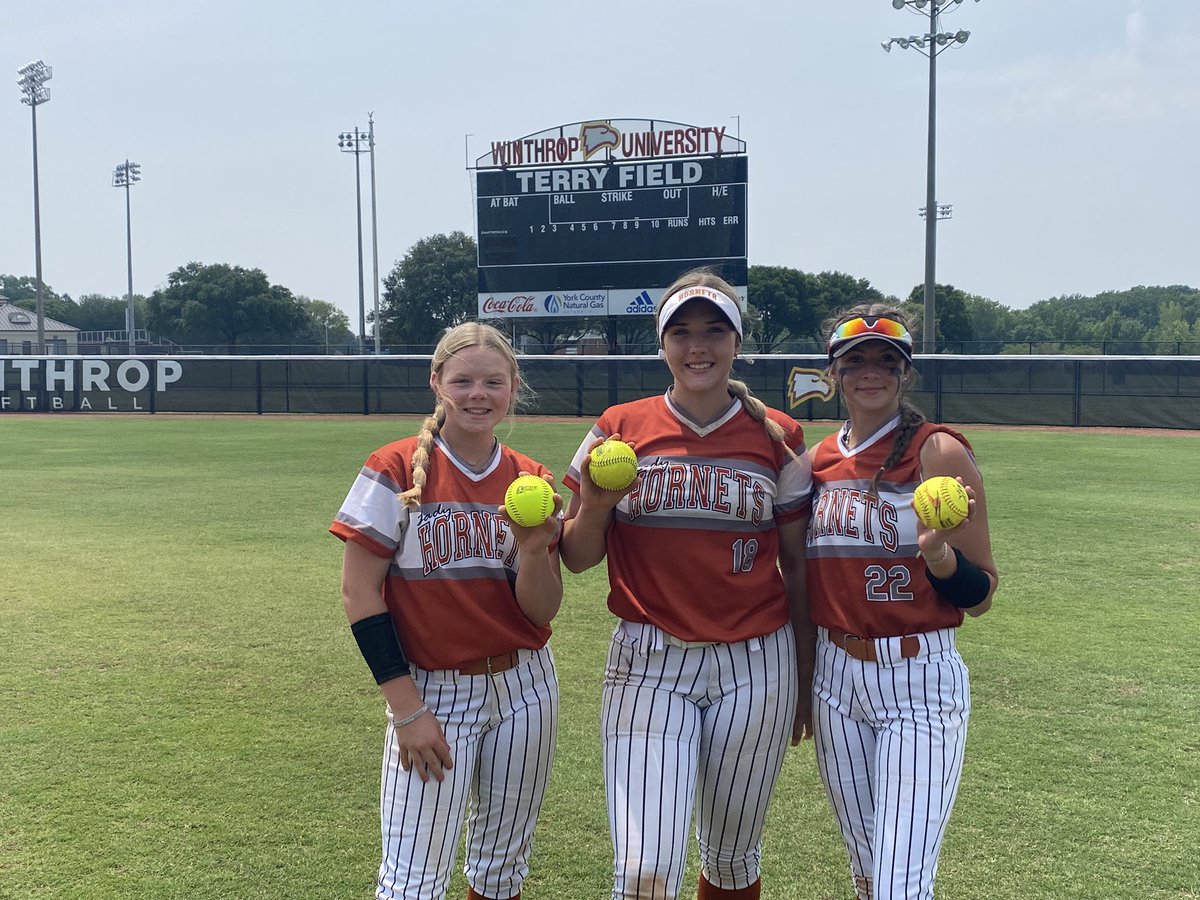 Pitching staff hitting bombs!! Way to go ladies!!! #bombsquad #Setthepace