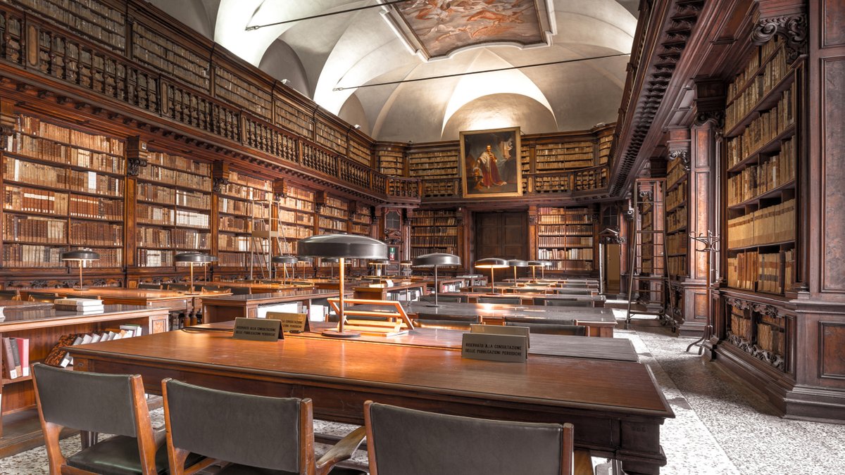 La #bibliothèque de #Brera est située à #Milan, en #Italie. Elle fut fondée en 1770, à l'initiative de Marie-Thérèse d'Autriche. Son #catalogue contient 900 000 #livres imprimés, 2 119 #manuscrits ainsi que des œuvres musicales originales de Verdi, Puccini, Rossini et Paganini.