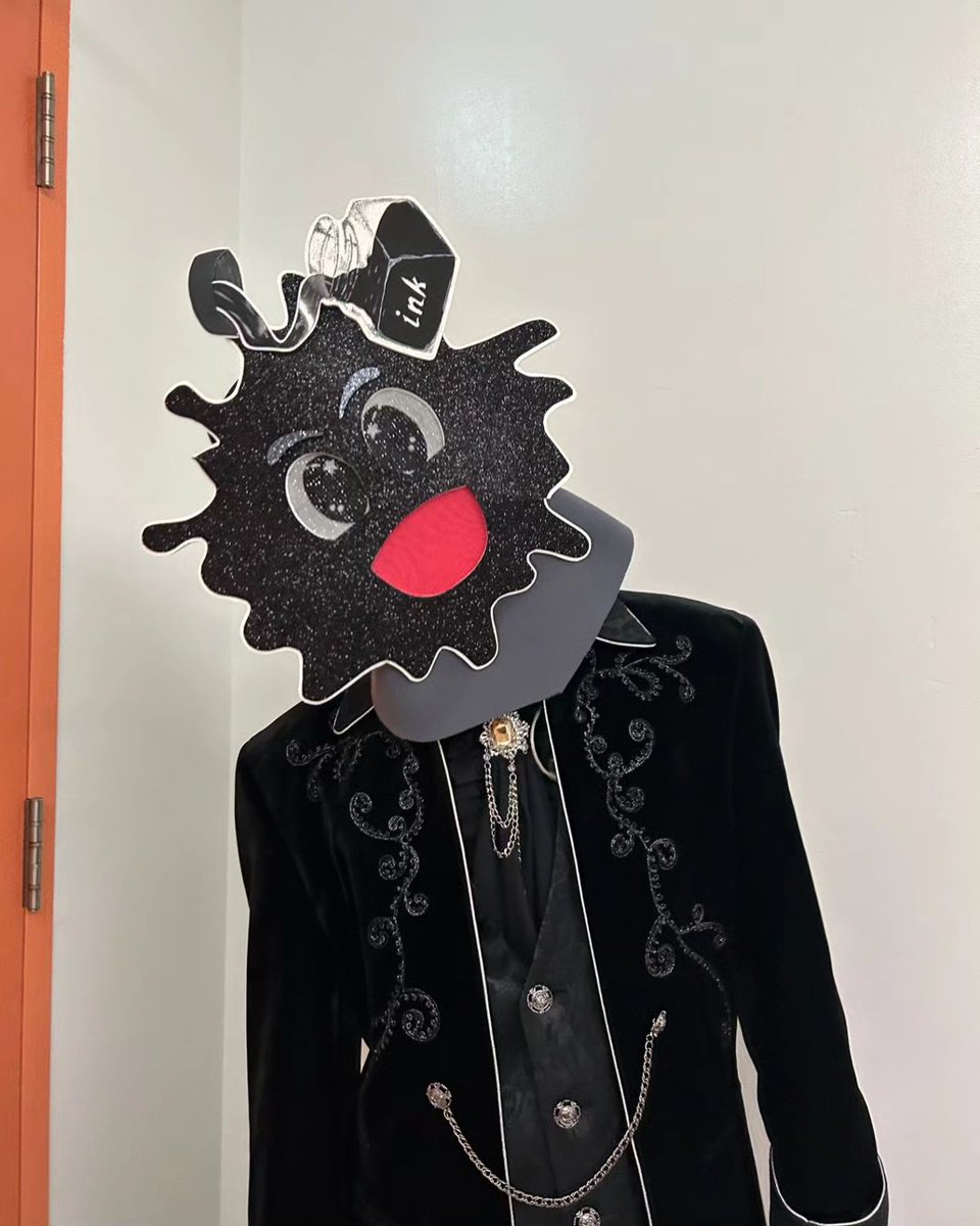 BrazilStay's tweet image. |📱|•INSTA• 18.06.23
Atualização do Instagram 🐶
[1/2]

"Quem é o Ink??? #KingOfMaskedSinger
#Seungstagram"

📎instagram.com/p/Ctomg22hFxm/…

#스트레이키즈 #StrayKids @Stray_Kids  #5_STAR #특 #S_Class

~ 🦕