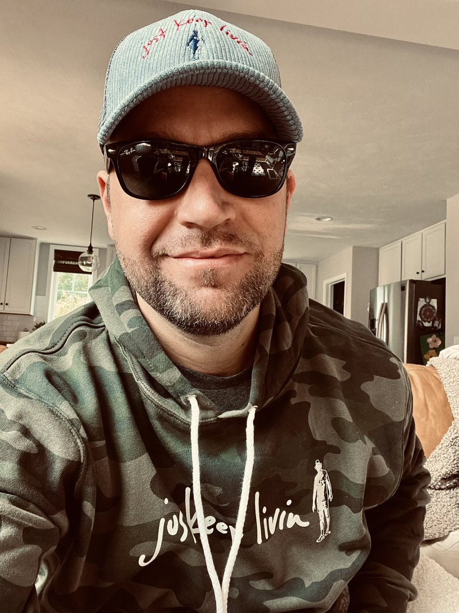 DoBerthold's tweet photo. Celebrating this Fatherโs Day with both work and fun!! โฏ๏ธ #seekthebalance #dadlessons #rehabdad ๐
https://t.co/twhy5HNllH