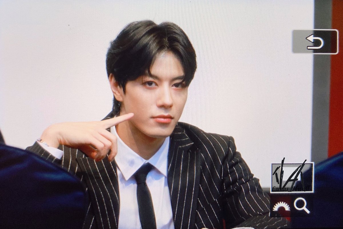 LunasHwall's tweet photo. 230618 뮤직코리아 팬싸 프리뷰
#VAV #브이에이브이 #제이콥 #JACOB #Vapmz #张朋 #张朋jacob #jacobvav #vavjacob #Subcönscióus #Subconscious
@twt_VAV @VAV_official https://t.co/5dkVteWxZD