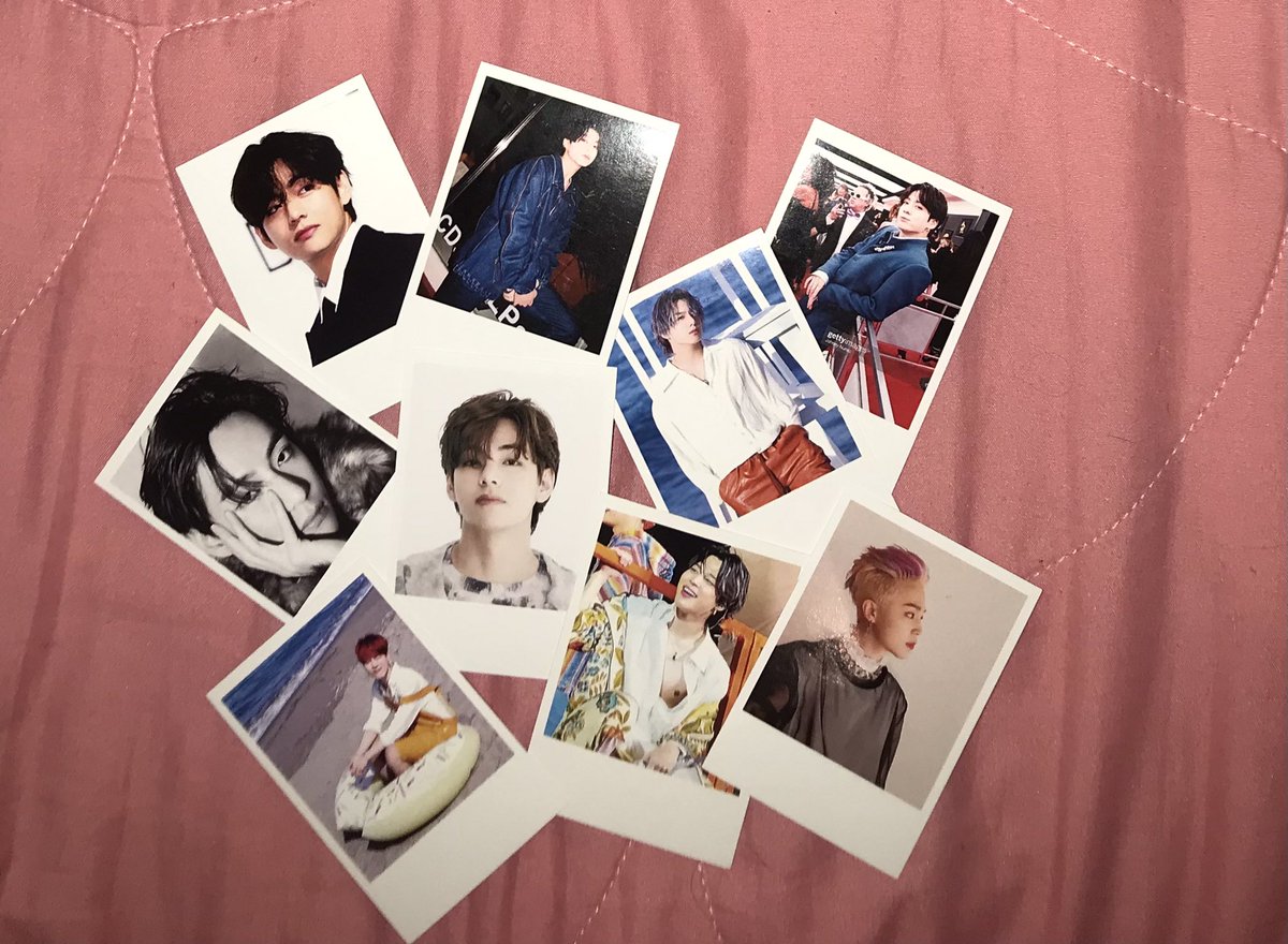 aurora_k24's tweet photo. 🎉SORTEIO🎉

- 21 polaroids 
- 3 polaroids c/ glitter

*Regras*
- Me seguir 
- Dar Rt e Fav
- Marcar 1 amigo ( quanto + comentar + chance de ganhar!!!

*Resultado*
Hoje (18/06) - 20:00 https://t.co/9u47ZBhf6Q