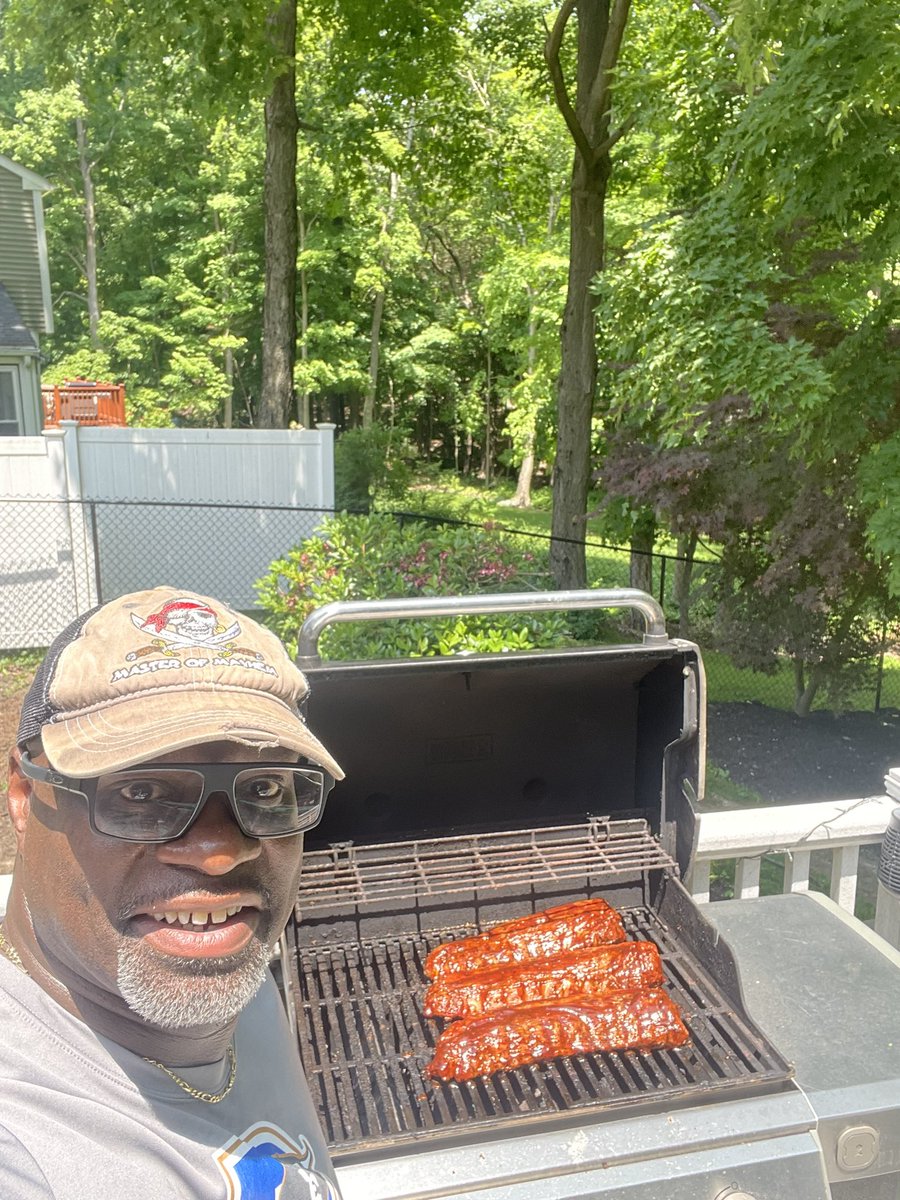 coachbenalbert's tweet photo. Father’s Day is the official Kickoff for The Master Of Mayhem Season! Mothers get a fancy brunch with Mimosas. Fathers get to kick off grilling season. Frankly, I wouldn’t want it any other way! #TheMasterOfMayhem #NeverTrustASkinnyCook #happyfathersday2023 #HappyFathersDay https://t.co/KmNpaHA5Sh