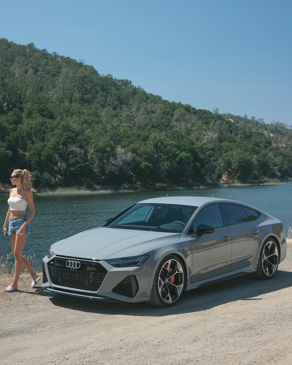 TGE_LDNM's tweet photo. Exploring Napa Valley in the new Audi RS7 Performance  ����☀️ 🇺🇸 Adore the wheel design - 5kg’s per corner lighter too  #Audi #RS7Performance https://t.co/LKObLOE9Yk