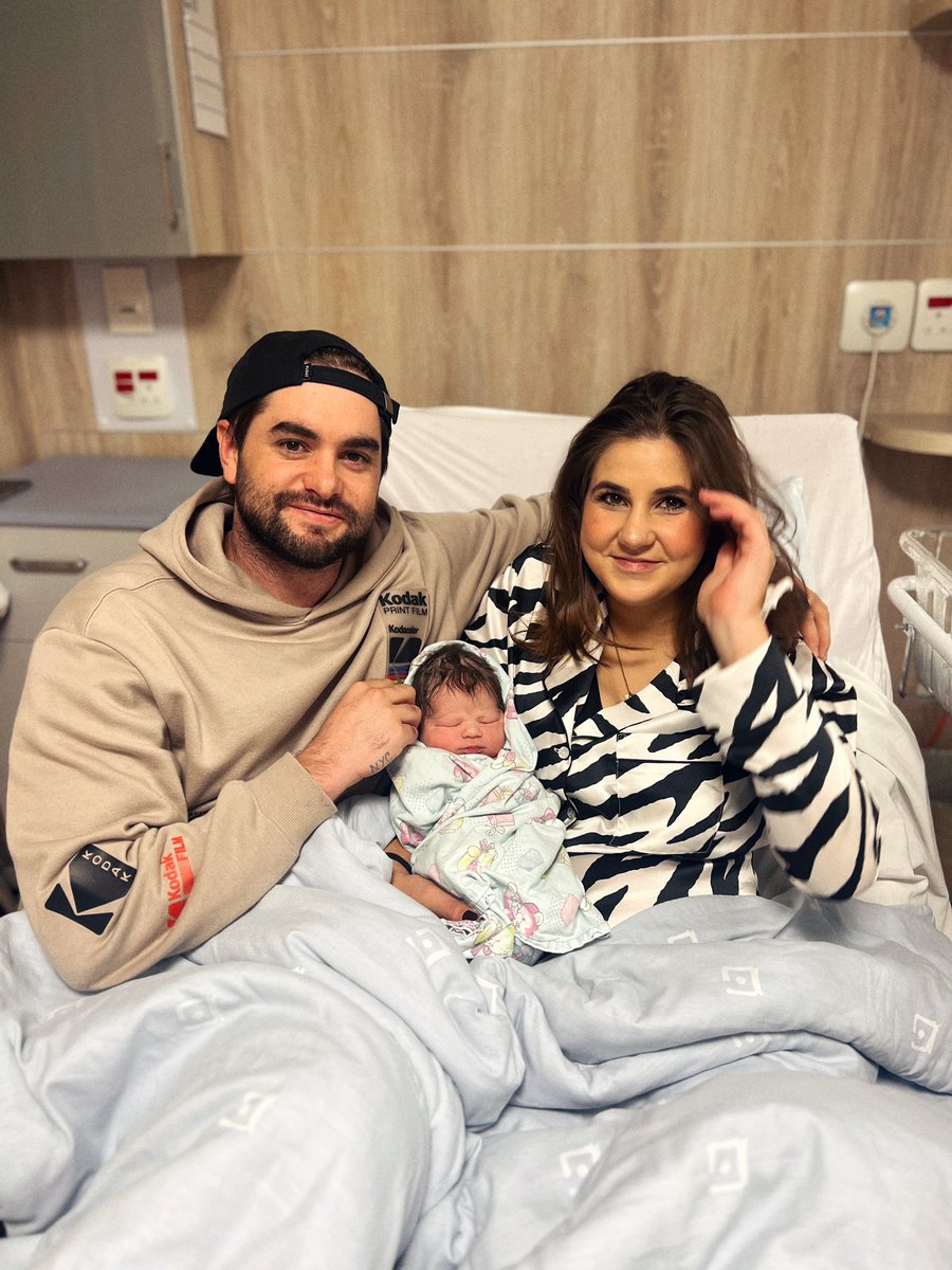 Dan Mace tweet media