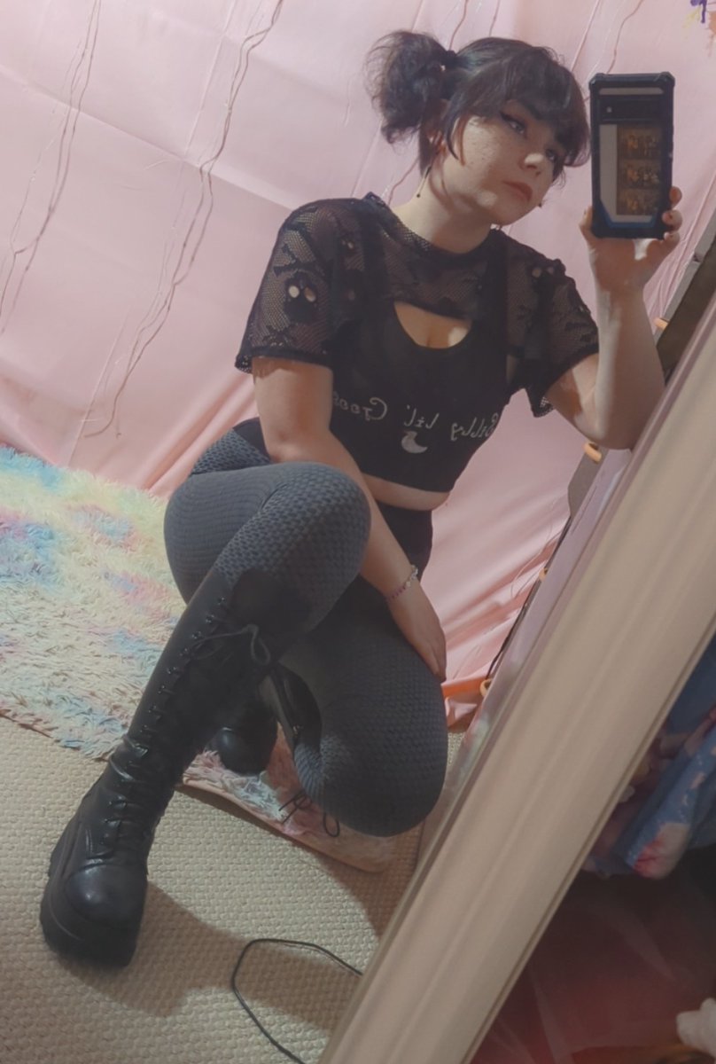 CroisantCosplay's tweet photo. Pigtails, that it all. 💕 https://t.co/wS1VMVWfoi