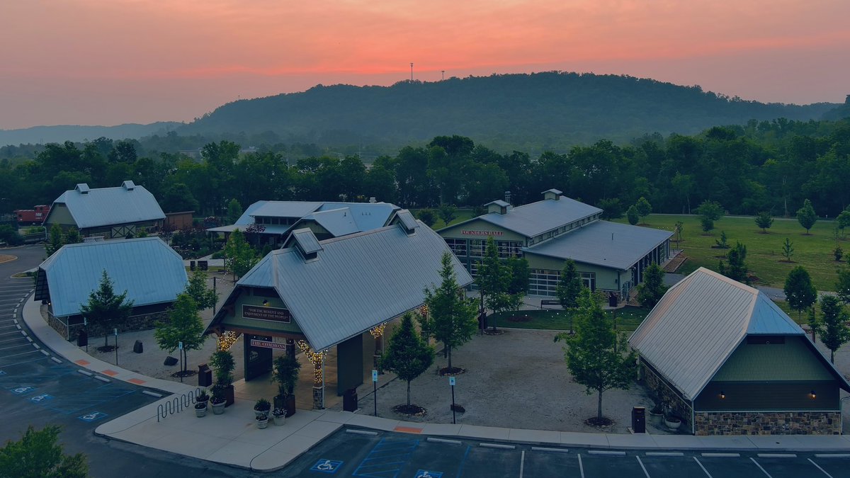 texasjoe26's tweet photo. Sunrise at The Commons #thecommons #collegedale #sunrise #ooltewah https://t.co/w5XDeb1nD7