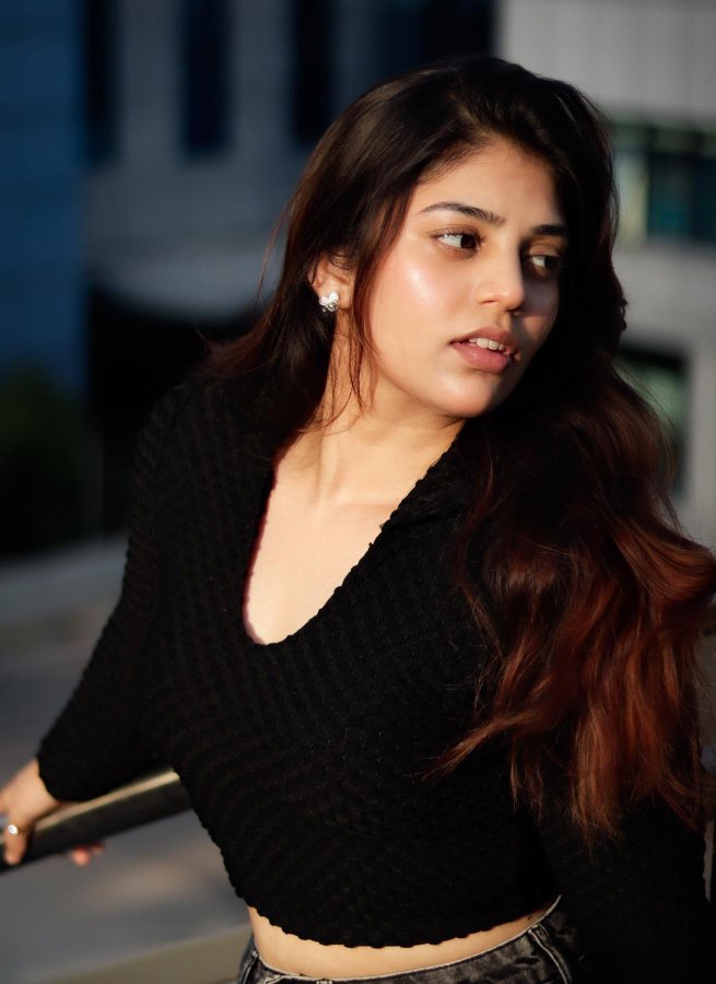 Fy64eGiWIAIqoQ0?format=jpg&name=900x900