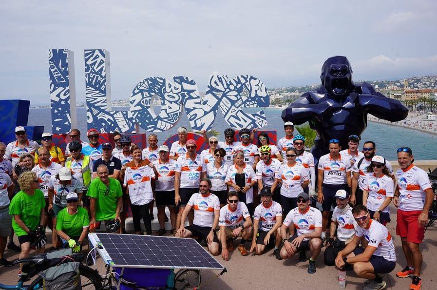 2000 kilomètres à vélo solaire autour des Alpes... les participants du <a href="/TheSunTrip/">The Sun Trip</a> 2023 sont passés à Nice ! Tout sur cette aventure ▶️france3-regions.francetvinfo.fr/provence-alpes…
#velo #sport #solaire #aventure #Nice06