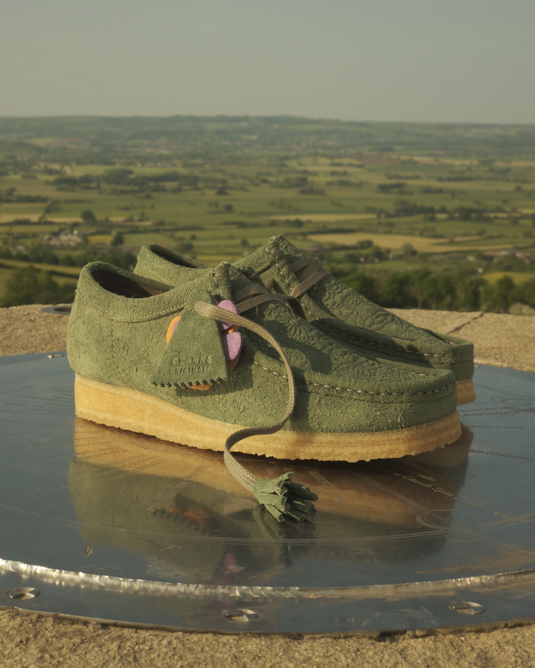 size? on Twitter: "First arriving the footwear scene the '60s, we have reimagined @ClarksOriginals' iconic silhouette - introducing the Clarks Originals™ 'Glastonbury' - size?exclusive. Available online now &amp;