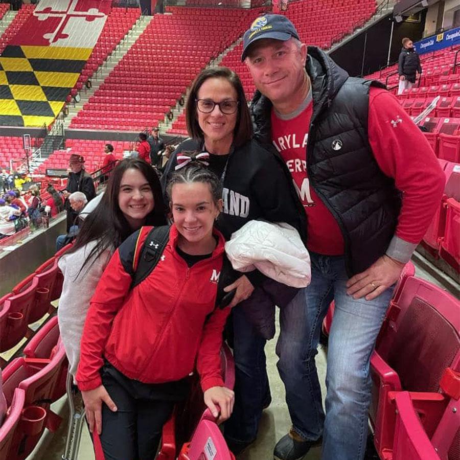 In memory of her father, <a href="/TerpsGymnastics/">Maryland Gymnastics</a>' Tasha Brozowski dedicated her routine to him. 💙
 
#FathersDay | b.link/tasha23