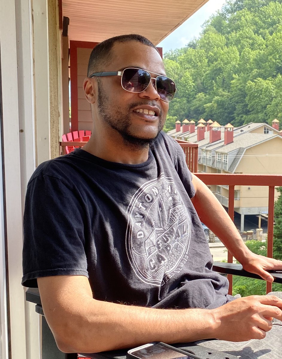 Joolz29611's tweet photo. Happy Father’s Day to my son, Julian. May God bless you and keep you in His care 🙏🏾. https://t.co/mKNqs5e20Z