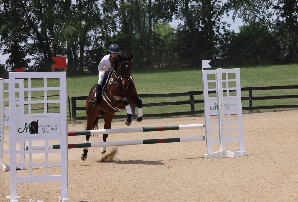 torijada6's tweet photo. Made In America 🇺🇸 first show with the incredibly talented, Chelsea Kolman. 
And Yes, he gave kids rides around in-between. This horse is one in a million 💙 so thankful for this team. https://t.co/v7X0BVy9cC