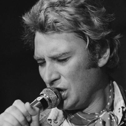 RBiteenbois's tweet photo. Johnny Hallyday sur le plateau d'Europe 1, dans l'émission de JL laffont le 16 janvier 1978 à Paris, France. (Photo by Alain MINGAM/Gamma-Rapho via Getty Images) #TeamHallyday #JohnnyDansNotreCoeurAJamais #JohnnyHistory #Johnny2023❤❤🎙🎙❤❤🎸🎸❤❤🎶🎶❤❤🎼🎼❤❤🎬🎬❤❤ https://t.co/EuYZJaxpSm