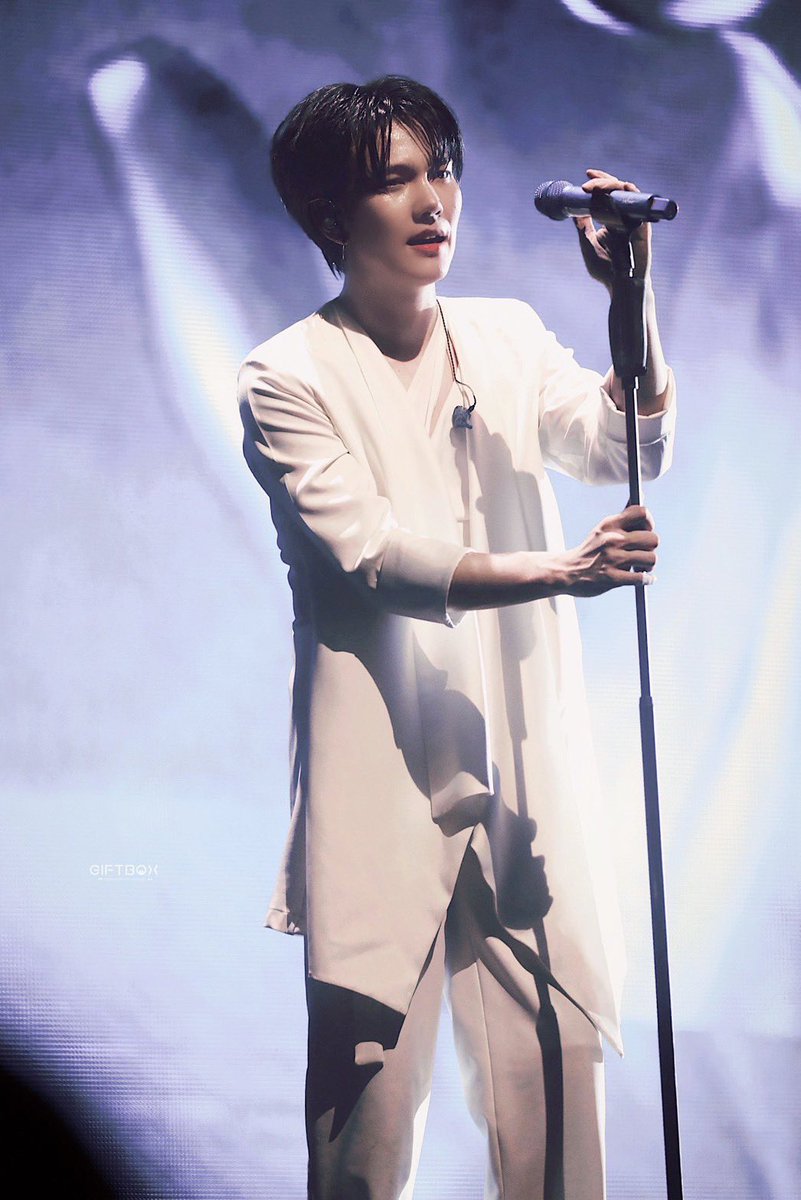 JJay💄☾⁺ tweet media