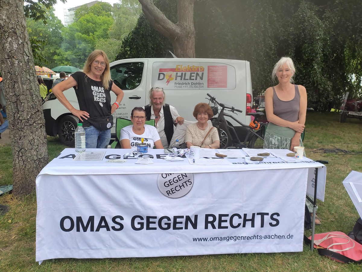 Wir bedanken uns bei den vielen Menschen, mit denen wir heute beim Multikultifest im Kennedypark in #Aachen wunderbare und konstruktive Gespräche geführt haben. 
Danke für das große Interesse!