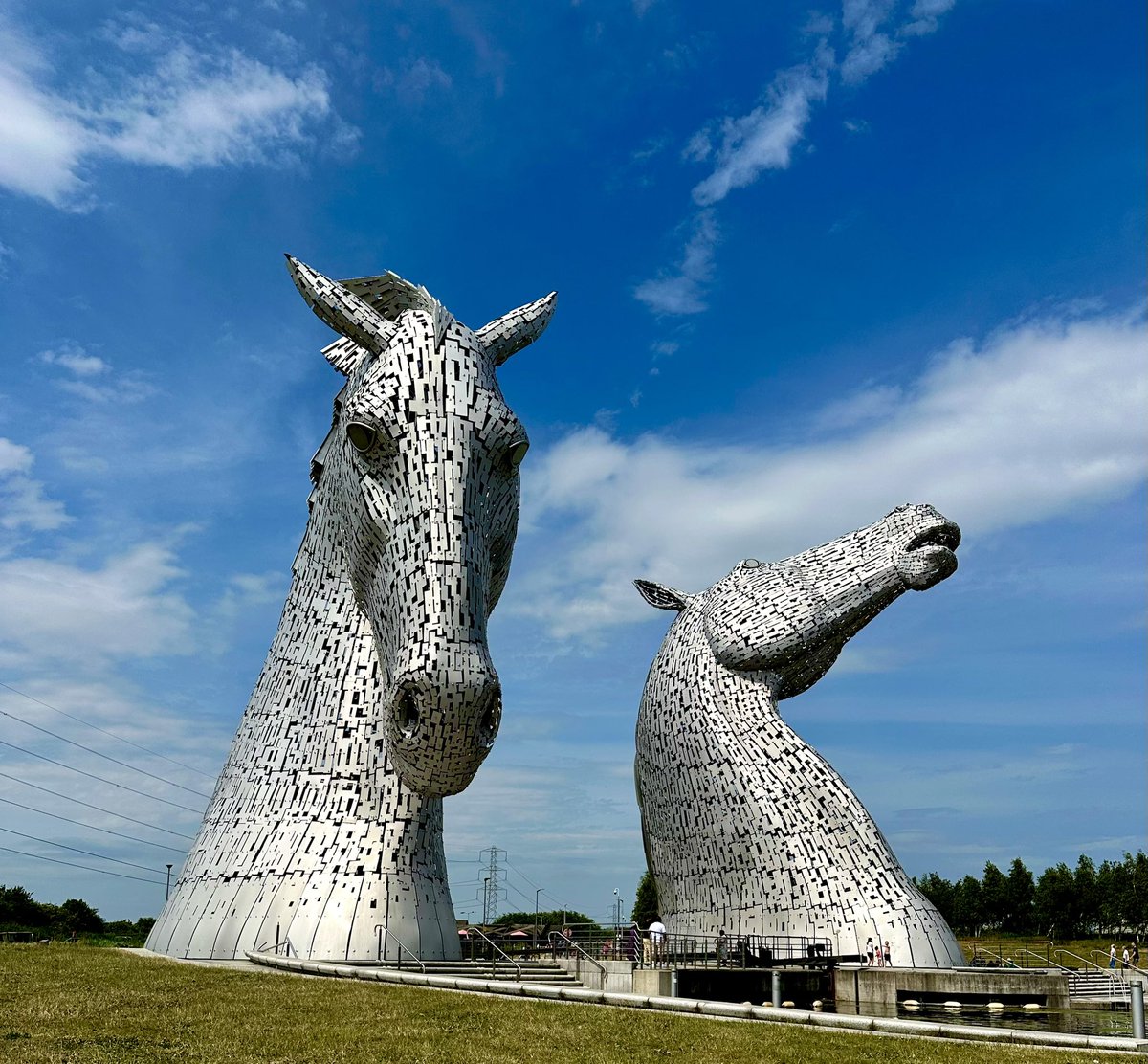 Wee trip out tae Fa’kirk the day for a swatch o’ the big horses #Kelpies #Falkirk #Sunday #WhosHorseIsThat 🐴e