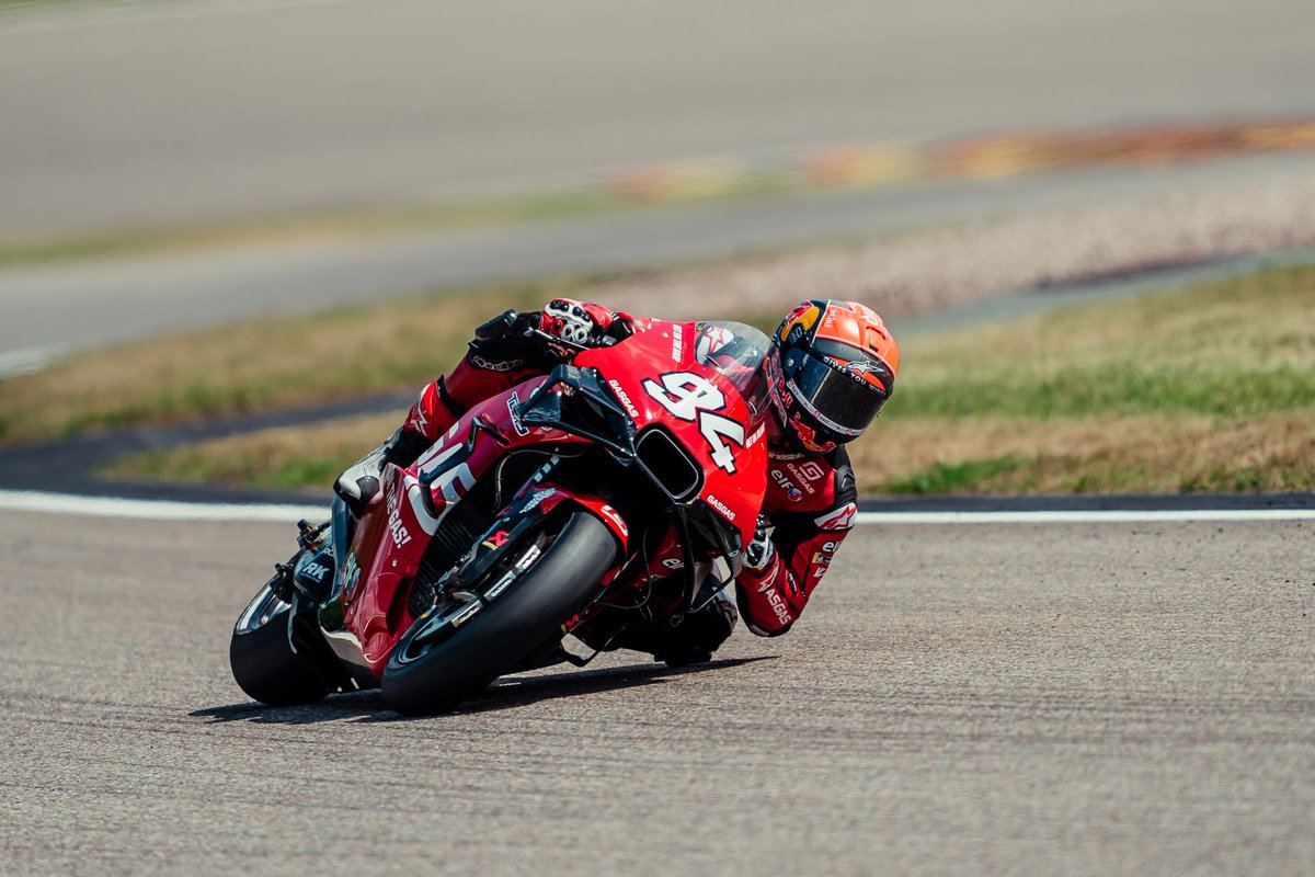 94jonasfolger's tweet image. #GermanGP Sunday&apos;s race report:

Solid race weekend in front of enthusiastic home crowd

Read more 👇
jonasfolger.com/en/germangp-so…

#JF94 with #GASGASFactoryRacingTech3 at @Sachsenring_de

@MotoGP  
@Tech3Racing #KTM #RC16 
#GetOnTheGas 
@alpinestars