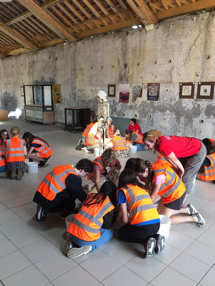 Merci à tous les organisateurs et au public toujours au rdv des #JEArcheo ! 🙏

Ces 3 journées consacrées à l'archéologie ont recueilli un franc succès grâce à votre importante participation partout en France et dans 33 pays européens ! 🥳

À l’année prochaine ! 🤩