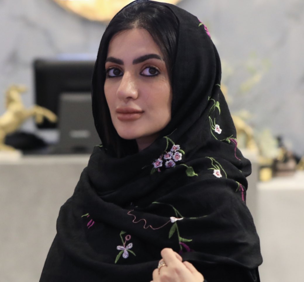 الطرحة الموردة متوفرة للطلب من المتجر 💕 salla.sa/israa-abayas/