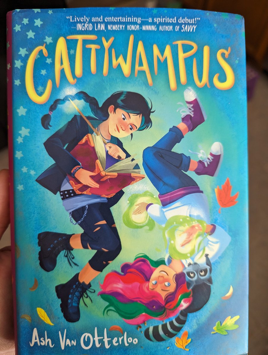 Cattywampus, by @AshVanOtterloo is a delightful read full of kid-friendly chills and naturally queer characters, set in the mountains of Appalachia.

I kept on imagining all the voices of @oldgodspod in my head as I read it, and I can't wait to check out more of Ash's work