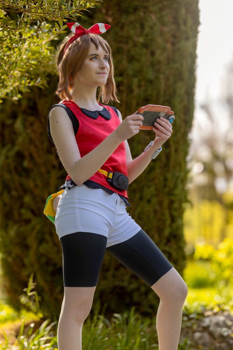 KurarisuCosplay's tweet image. ▪︎Photographe+édit //@woonan_photo

▪︎pokedex //@cos_umbra

▪︎Flora //Me

▪︎#pokemon #pokemonruby #pokemonsaphir  #pokemonomegaruby #pokemonsaphiralpha #pokemonhoenn #pokemonmaster #pokemonmasterex #pokemoncosplay #floracosplay #may #maycosplay #cosplay  #photo #edit
