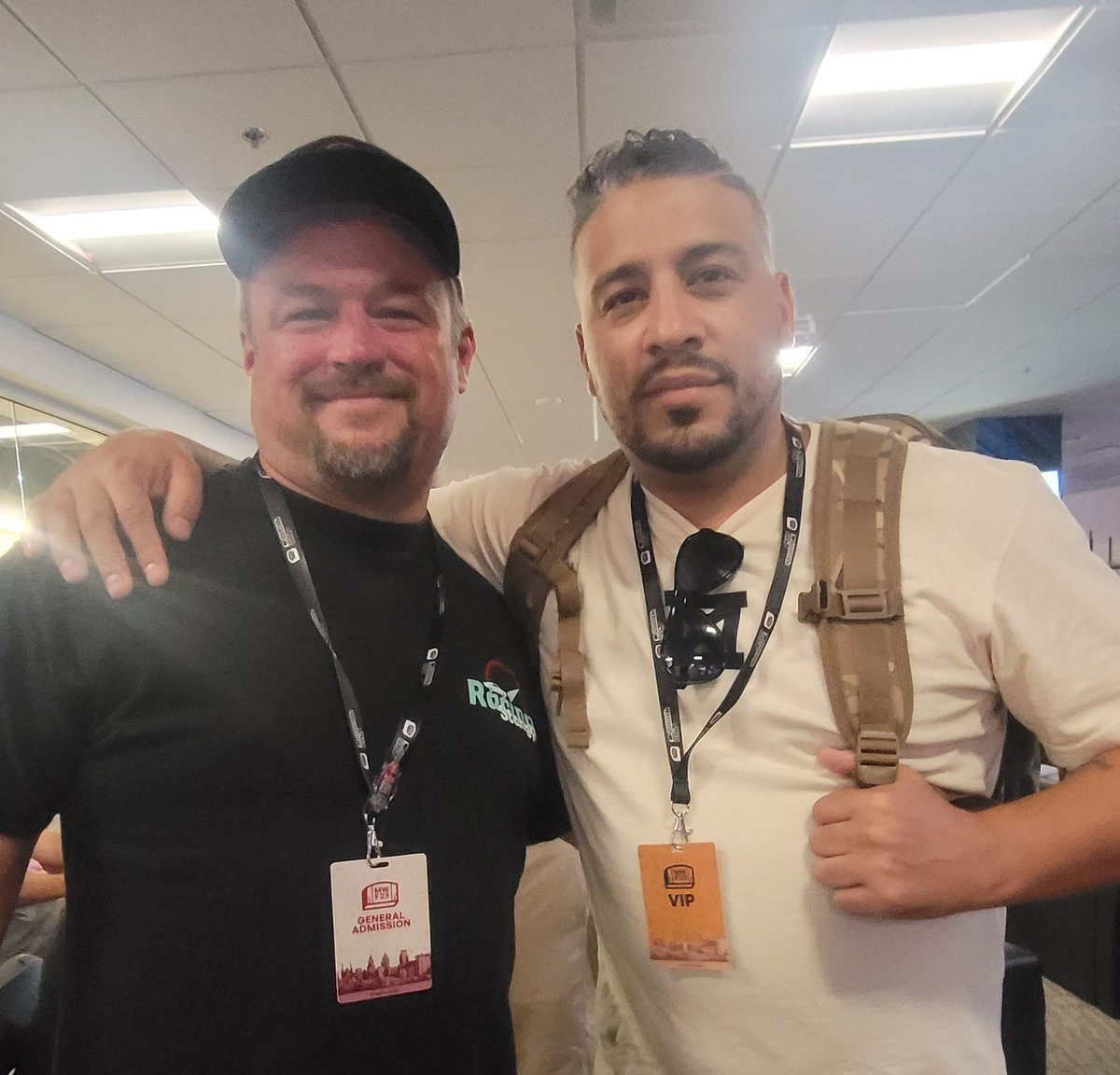 RacingStangger's tweet photo. Went to kc for the Midwest fest and got to meet a bunch of people. Many acted like we been friends all out life's. I only got a few pics, sorry I failed. @CroweFam_ @CroweGamingg @fraggedurmaker @OMGaming_SPEC @Homegrown1423gm https://t.co/WcULPTiJQK