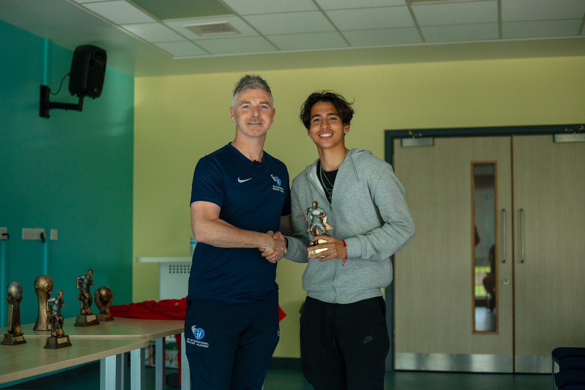 🏆 𝗘𝗡𝗗 𝗢𝗙 𝗦𝗘𝗔𝗦𝗢𝗡 𝗔𝗪𝗔𝗥𝗗𝗦 🏆

Massive congratulations to Jonathan Gutierrez who has won United’s Student Athlete of the Year.

Well done, Jonathan! 🤝

#OneBigFamily | #i2iSoccerAcademy