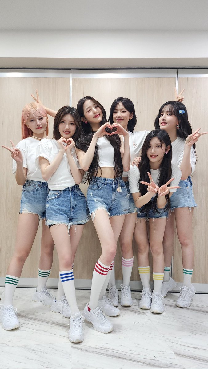 npomvtt's tweet photo. ELAS NÃO PARAM! IVE conquistou seu 8º win com "I AM" no episódio de hoje do Inkigayo. 🥳

Parabéns ao grupo e aos DIVE!

#IVE47thWin #IAM8thWin https://t.co/XJqKt0geyk