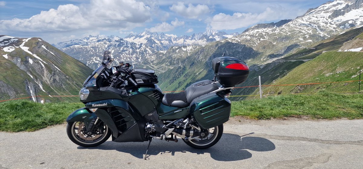 2WheelsTouring's tweet photo. Final ones from today. Furker, Grimsel & Susten Passes all done one after the other. Thank you Switzerland 🇨🇭. #ThreePasses #Susten #Grimsel #Furker #KawasakiGTR #Switzerland https://t.co/37EUNEYzc3